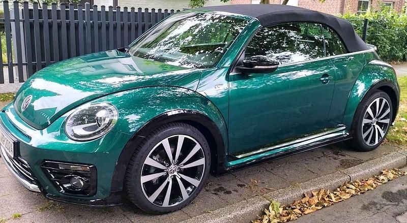 Bottle green sonderlackierung Gebraucht 2018 VW Beetle R-line Cabrio | 33.795 € - Bild 1/4