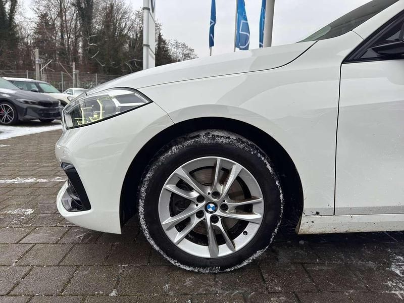 Gebraucht BMW 118 Sport Line 136 PS (100 kW) 2021 Weiss Kleinwagen