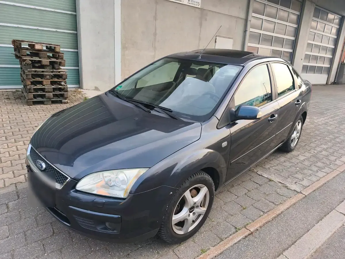 Gebraucht Ford Focus 146 PS (107 kW) 2007 Grau Limousine
