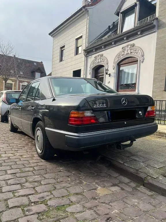 Gebraucht Mercedes E200 118 PS (86 kW) 1989 Limousine
