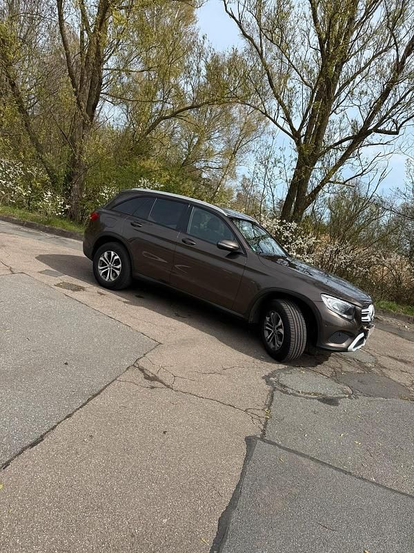 Usata Mercedes GLC220 2017 Marrone SUV