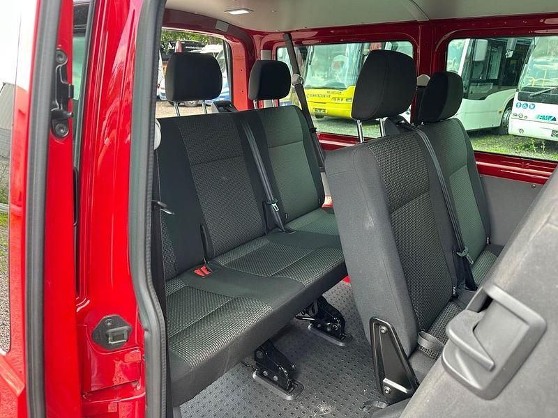 Gebraucht VW T6.1 110 PS (80 kW) 2021 Rot Van
