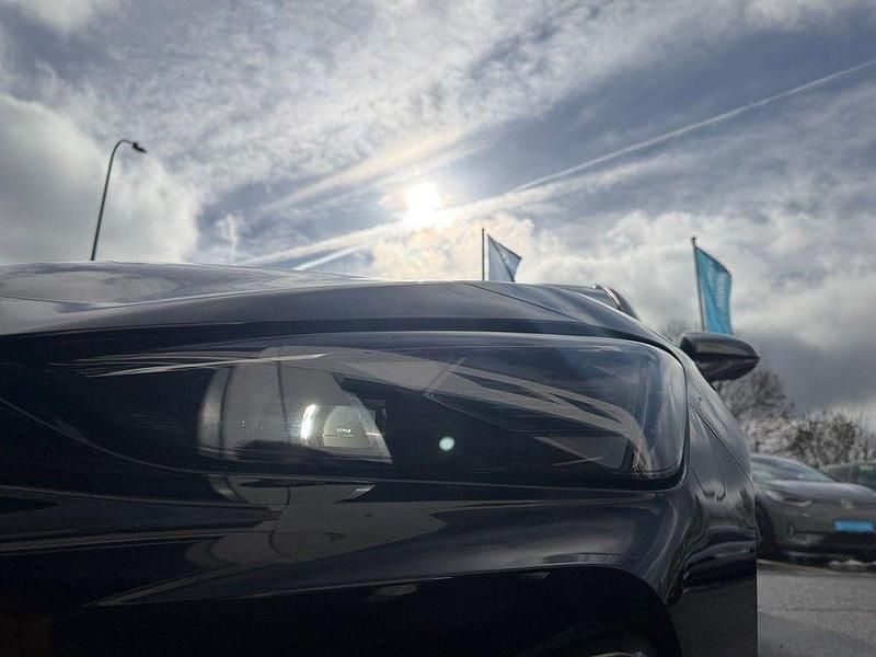 Second-hand Cupra Leon 150 CP (110 kW) 2025 Negru Break