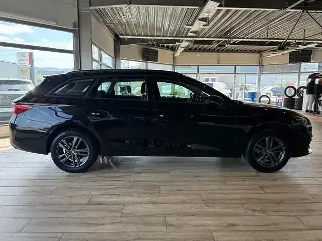 Gebraucht Seat Leon 131 PS (96 kW) 2022 Grau Limousine