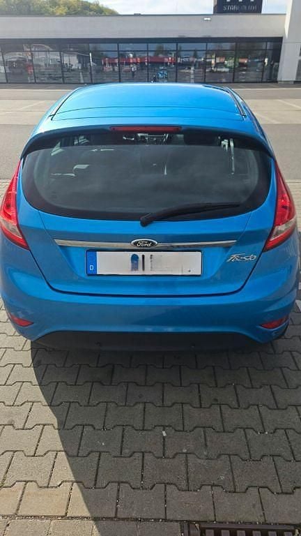 Gebraucht Ford Fiesta Titanium 95 PS (69 kW) 2011 Blau Limousine