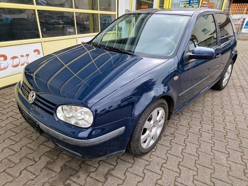 Blau Gebraucht 1998 VW Golf IV Trendline Limousine | 1.850 € (Teuer) - Bild 1/4