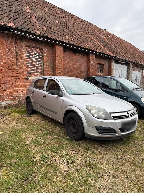Gebraucht Opel Astra 90 PS (66 kW) 2006 Silber Limousine