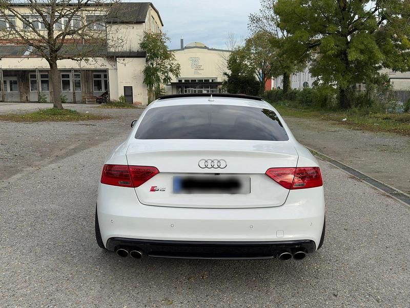 Gebraucht Audi S5 Competition 333 PS (244 kW) 2014 Weiß Coupé