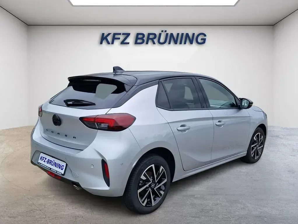 Gebraucht Opel Corsa 101 PS (74 kW) 2025 Kristall silber metallic d (metallic) Kleinwagen