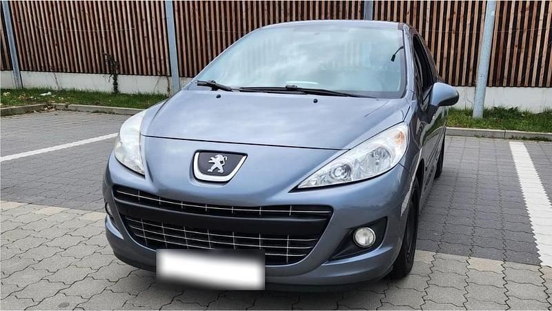 Gebraucht Peugeot 207 93 PS (68 kW) 2011 Kleinwagen