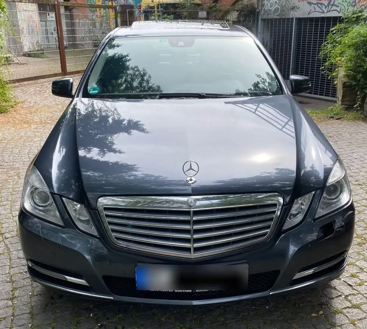 Gebraucht Mercedes E350 Elegance 306 PS (225 kW) 2012 Grau Limousine