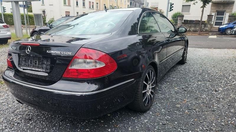 Gebraucht Mercedes CLK200 184 PS (135 kW) 2008 Obsidianschwarz  metalliclack Coupé