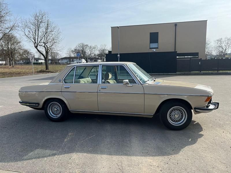 Gebraucht BMW 2500 150 PS (110 kW) 1976 Beige Limousine