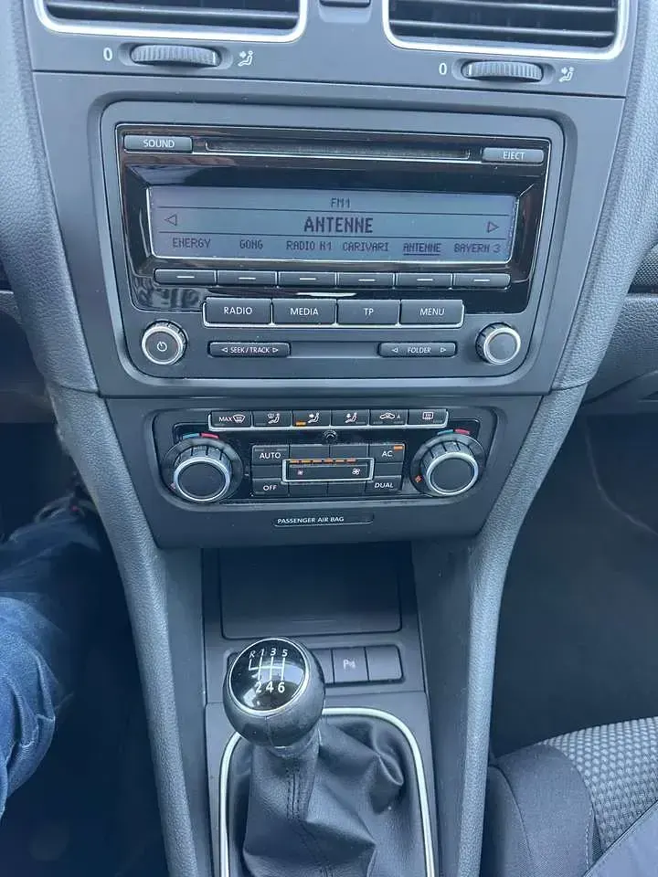 Gebraucht VW Golf VI Comfortline 105 PS (77 kW) 2010 Reflexsilber metallic Kleinwagen