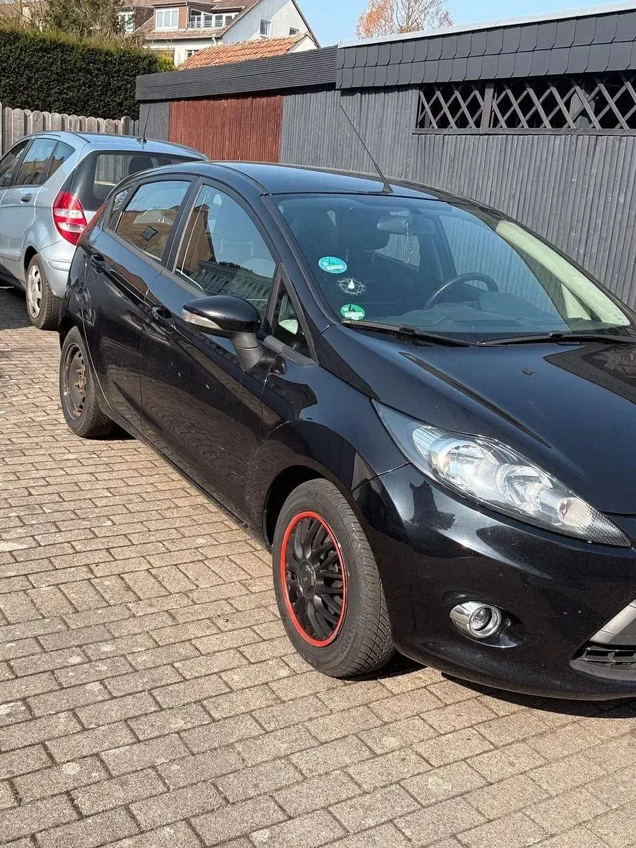 Second-hand Ford Fiesta 95 CP (69 kW) 2012 Negru Hatchback