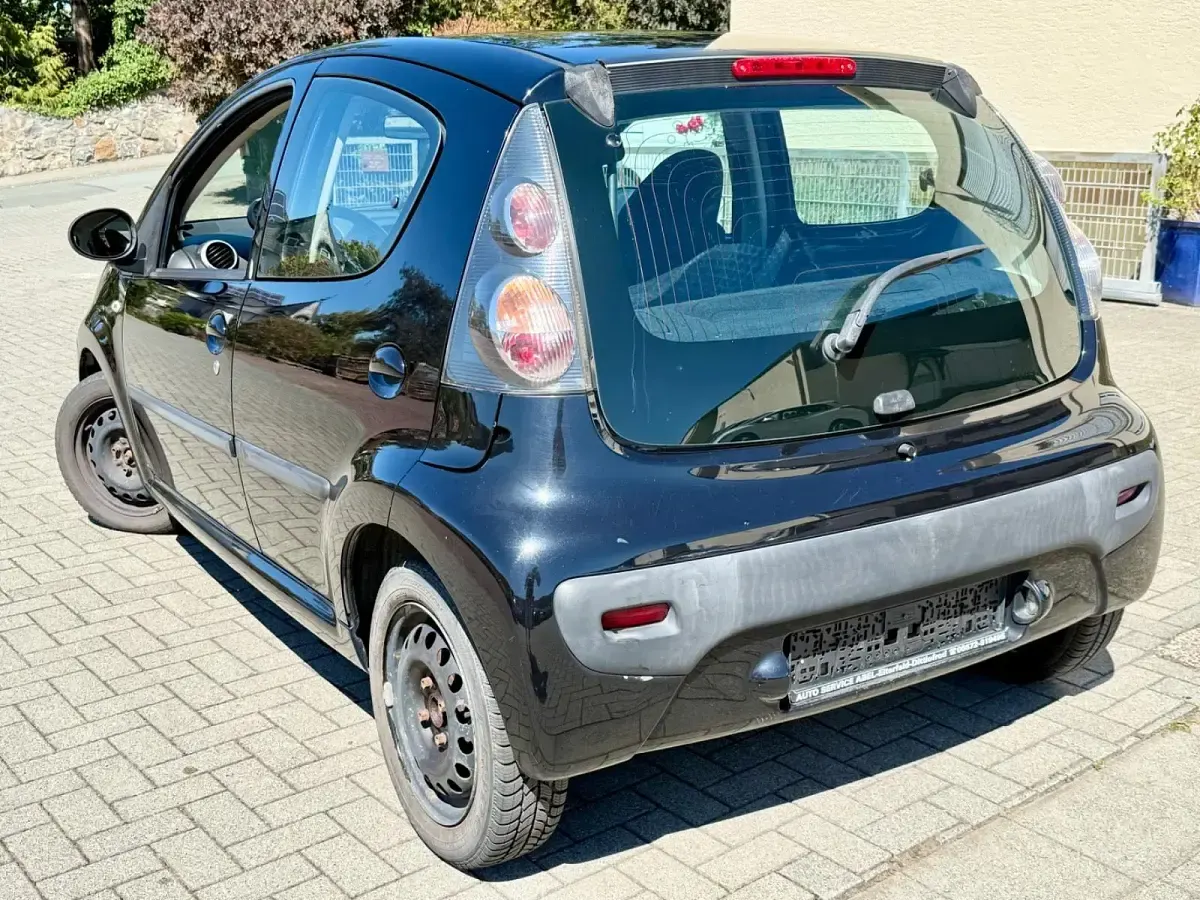 Gebraucht Toyota Aygo 68 PS (50 kW) 2008 Schwarz Kleinwagen