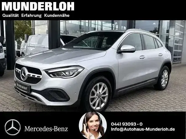 Gebraucht Mercedes GLA200 Progressive 163 PS (119 kW) 2022 Silber SUV