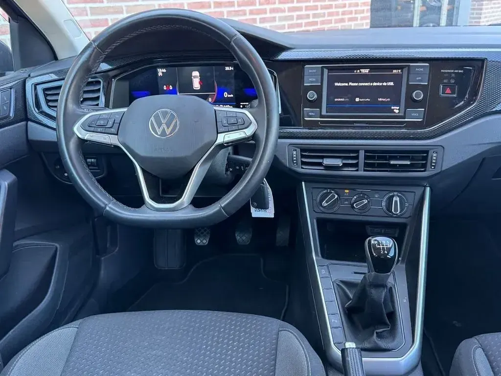 Gebraucht VW Polo Business 95 PS (69 kW) 2022 Grau Kleinwagen