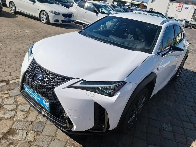 Gebraucht Lexus UX 250h 152 PS (111 kW) 2021 Weiß SUV