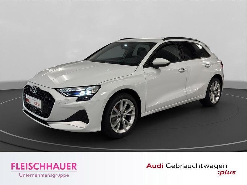 Gletscherweiß metallic Gebraucht 2025 Audi A3 Advanced Plus Limousine | 34.490 € (Guter Preis) - Bild 1/4