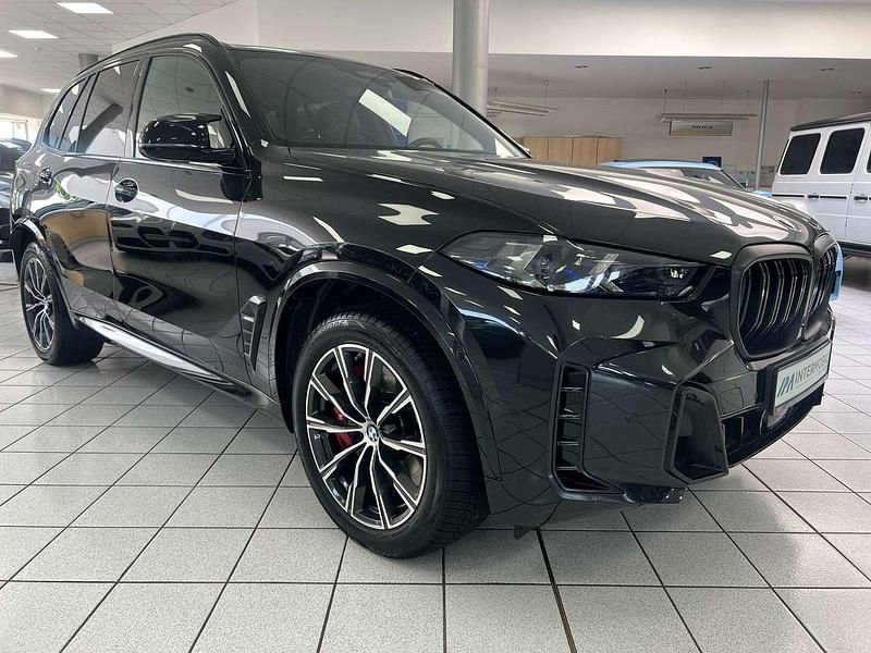 Gebraucht BMW X5 M 530 PS (389 kW) 2024 Black sapphire SUV