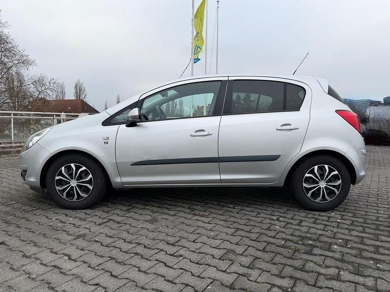 Gebraucht Opel Corsa Edition 101 PS (74 kW) 2010 Silber Kleinwagen