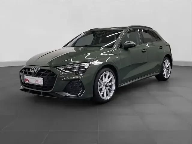 Gebraucht Audi A3 Sportback e-tron Comfort 204 PS (150 kW) 2026 Distriktgrün metallic Kleinwagen
