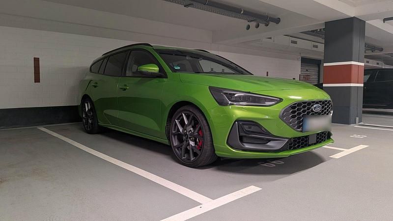 Używany Ford Focus ST 280 KM (205 kW) 2023 Zielony Kombi