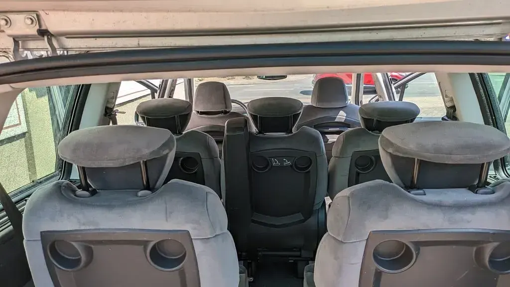 Używany Citroën C8 140 KM (102 kW) 2006 Srebrny Minivan