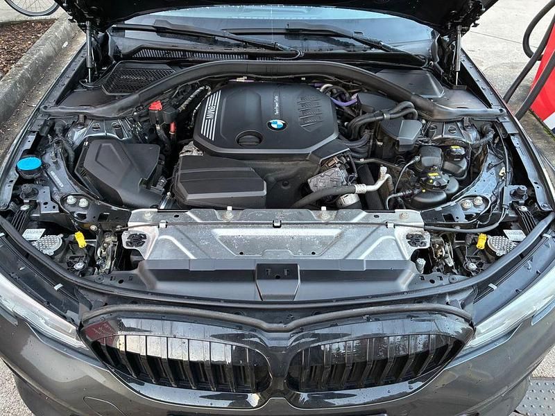 Gebraucht BMW 320 Sport Line 190 PS (139 kW) 2021 Grau Kombi