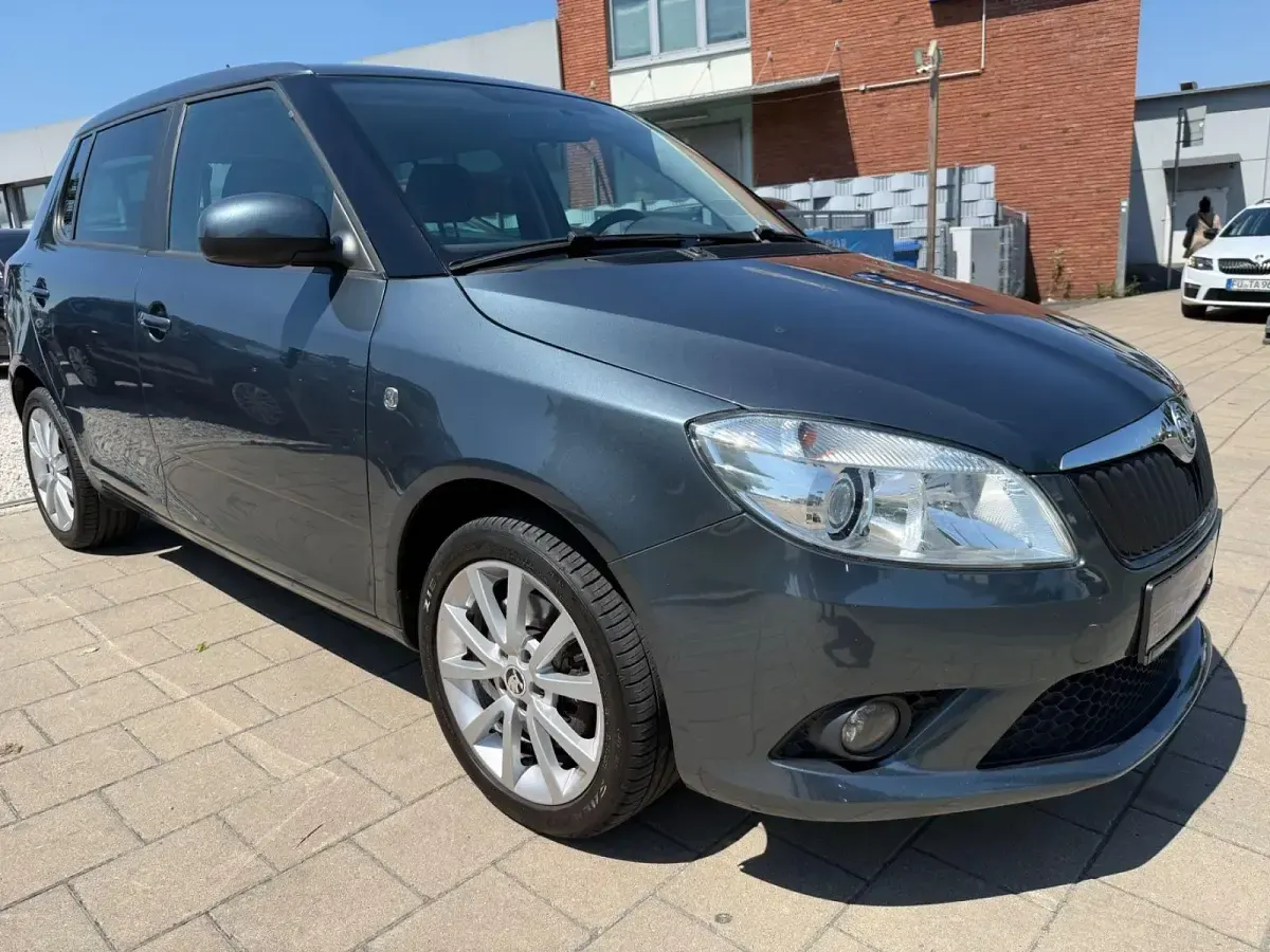 Gebraucht Skoda Fabia Best of 105 PS (77 kW) 2014 Grau Limousine