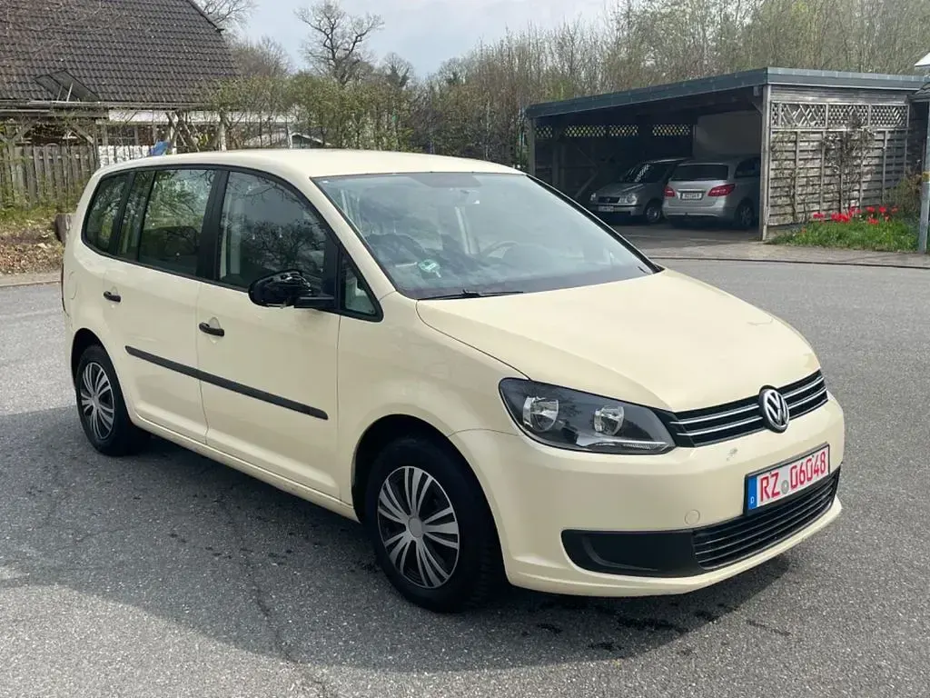 Gebraucht VW Touran 2016 Gelb Van / Kleinbus