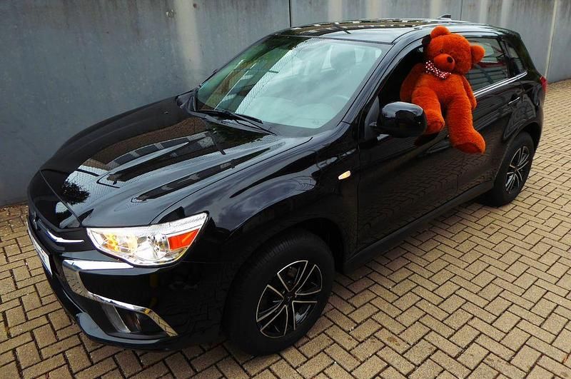 Gebraucht Mitsubishi ASX Edition 117 PS (86 kW) 2018 Schwarz SUV