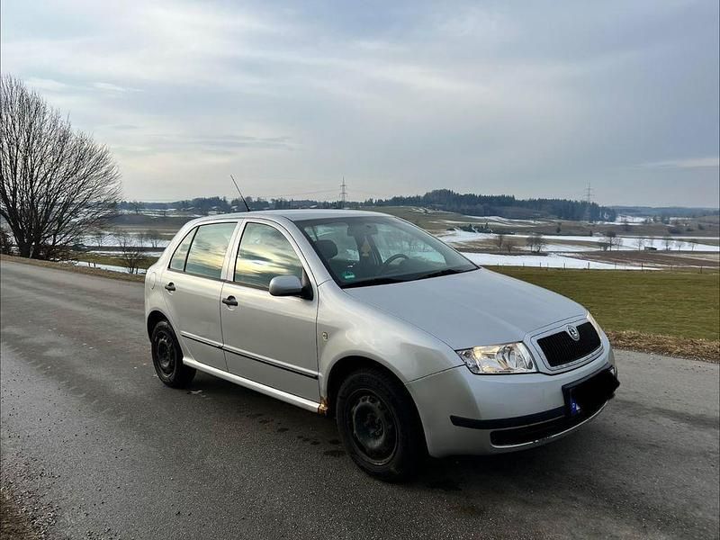 Gebraucht Skoda Fabia 54 PS (39 kW) 2003 Silber Limousine