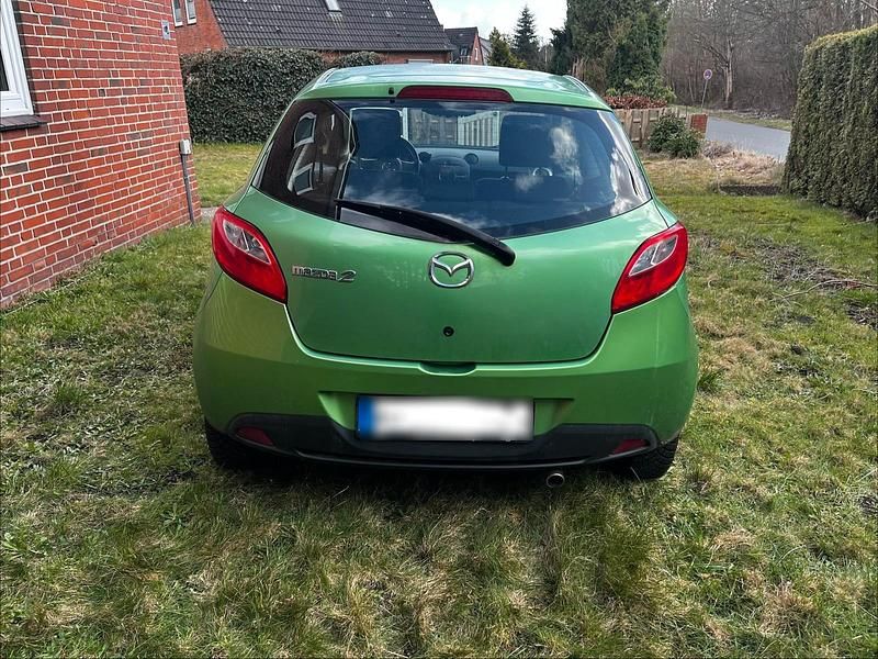 Second-hand Mazda 2 75 CP (55 kW) 2009 Verde Hatchback