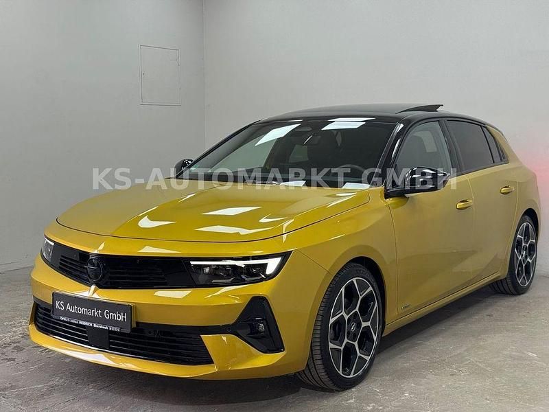 Gelb Gebraucht 2022 Opel Astra Ultimate Limousine | 19.950 € (Fairer Preis) - Bild 1/4