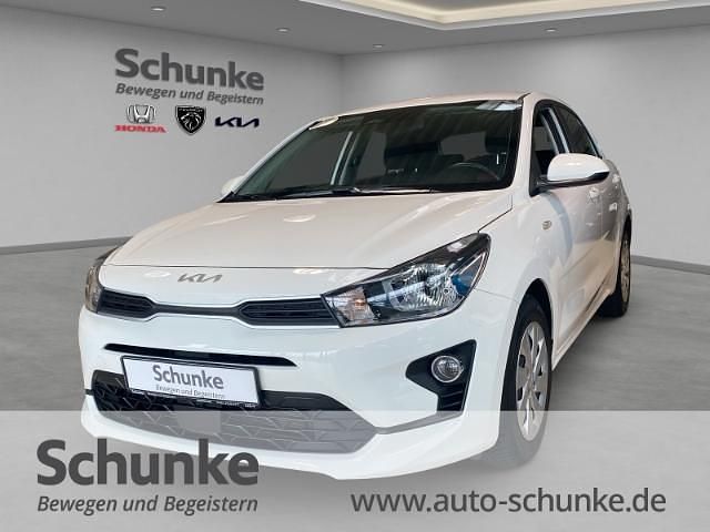 Weiss Gebraucht 2022 Kia Rio Edition 7 Kleinwagen | 14.840 € (Fairer Preis) - Bild 1/4