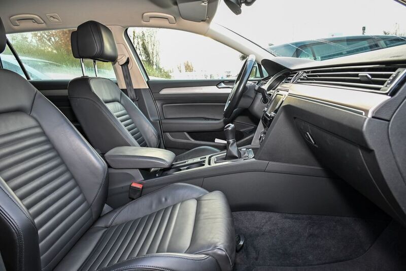 Gebraucht VW Passat Highline 150 PS (110 kW) 2016 Grau Kombi