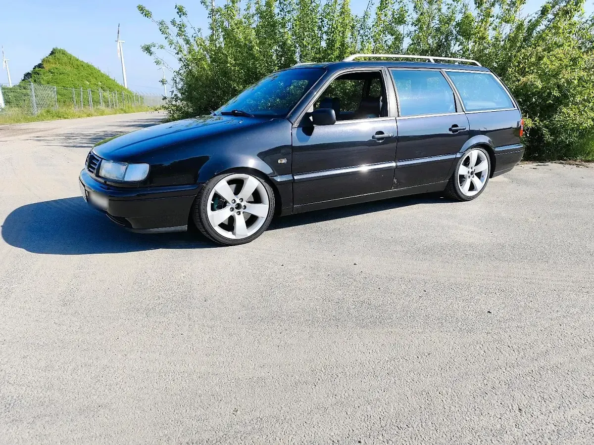 Gebraucht VW Passat 174 PS (127 kW) 1996 Schwarz Kombi