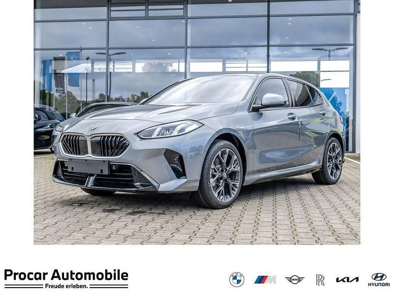 Grau Neu 2025 BMW 120 Sport Line Kleinwagen | 37.190 € (Fairer Preis) - Bild 1/4