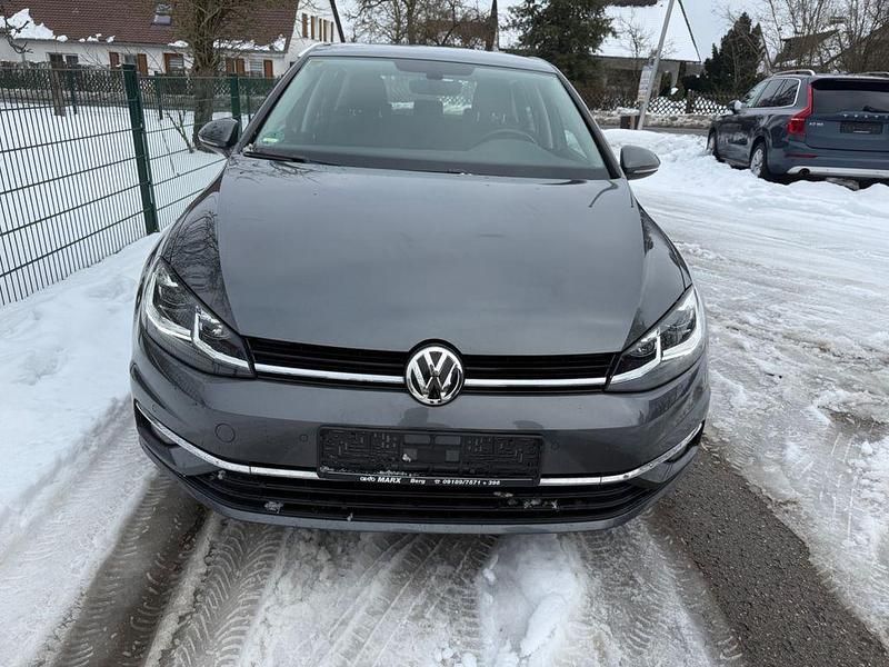 Gebraucht VW Golf VII Highline 125 PS (91 kW) 2018 Grau Limousine