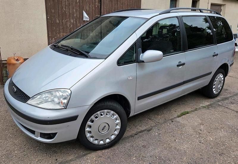 Silber Gebraucht 2002 Ford Galaxy Van / Kleinbus | 2.999 € (Fairer Preis) - Bild 1/4
