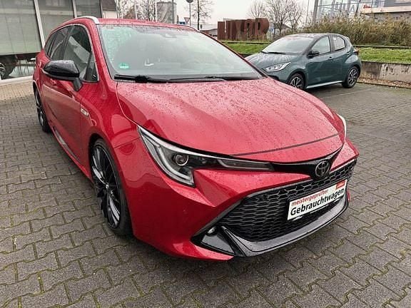 Gebraucht Toyota Corolla Basis 184 PS (135 kW) 2020 Karminarot metallic Kombi