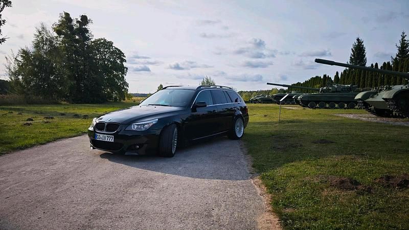 Gebraucht BMW 530 Performance 235 PS (172 kW) 2007 Schwarz Kombi