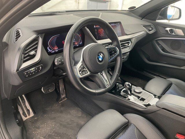 Gebraucht BMW 118 M Sport 140 PS (102 kW) 2020 Grau metallic Kleinwagen