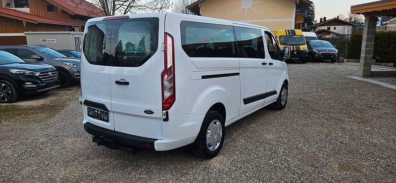 Gebraucht Ford Transit Trend 131 PS (96 kW) 2019 Frozen white Kombi