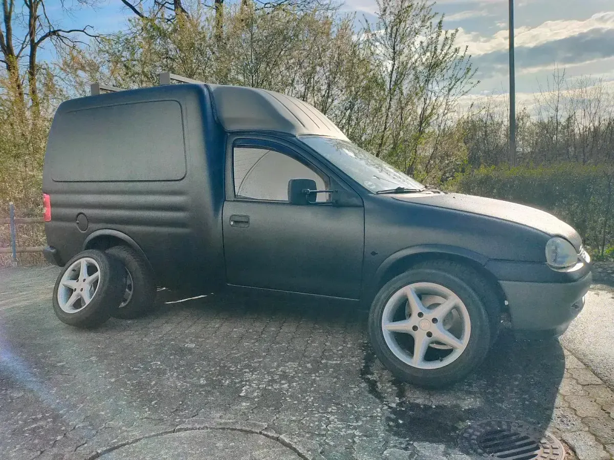 Gebraucht Opel Combo 90 PS (66 kW) 1999 Schwarz Van / Kleinbus