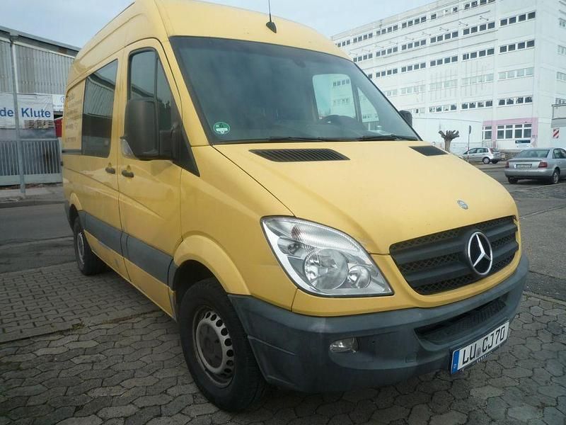 Gebraucht Mercedes Sprinter 163 PS (119 kW) 2009 Gelb Van
