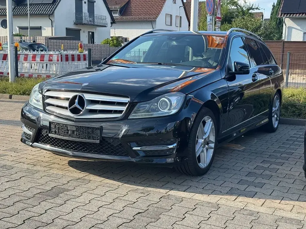 Gebraucht Mercedes C180 AMG 156 PS (114 kW) 2013 Schwarz Limousine