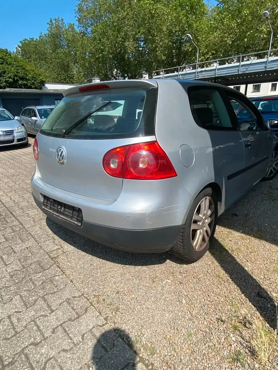 Gebraucht VW Golf V 150 PS (110 kW) 2005 Silber Kleinwagen